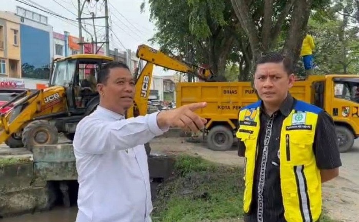 Pemko Pekanbaru Siap Revitalisasi Parit di Jalan Arifin Ahmad