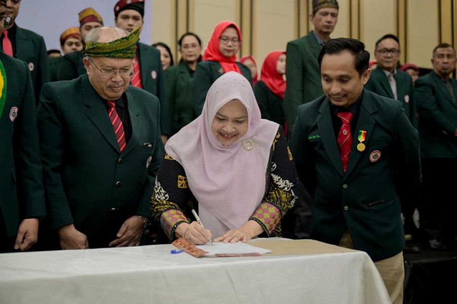 Lantik Pengurus IDI Bengkalis, Kasmarni Tegaskan Keterbatasan Anggaran Bukan Alasan Turunkan Kualitas Pelayanan Kesehatan