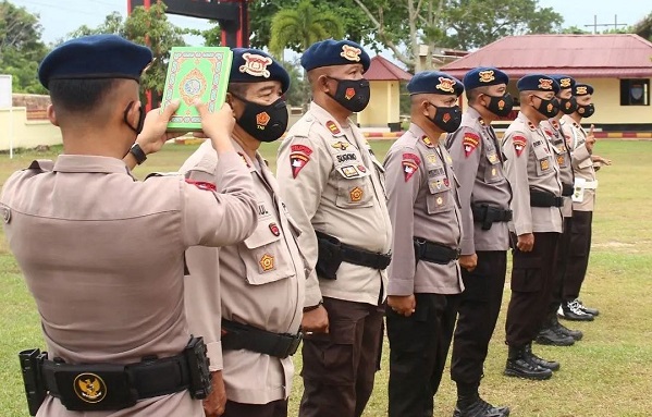 Danyon Brimob B Pelopor Pimpin Sertijab Para Pasi dan Danki