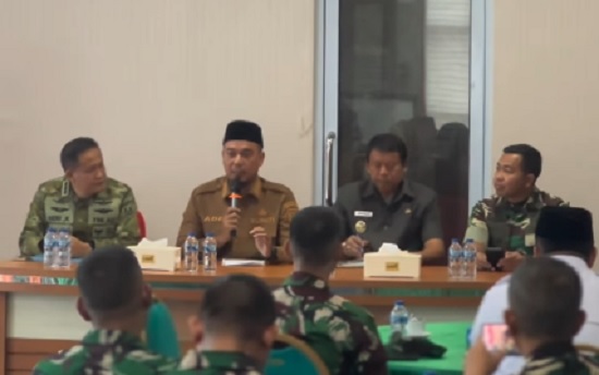 Bupati Inhu Terima Kunjungan Lapangan Pasis Seskoad dan Tim Penyuluh Karhutla