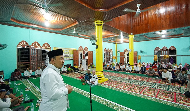 Wakil Bupati SIak Safari Ramadhan di Masjid Al-Falah Buatan II