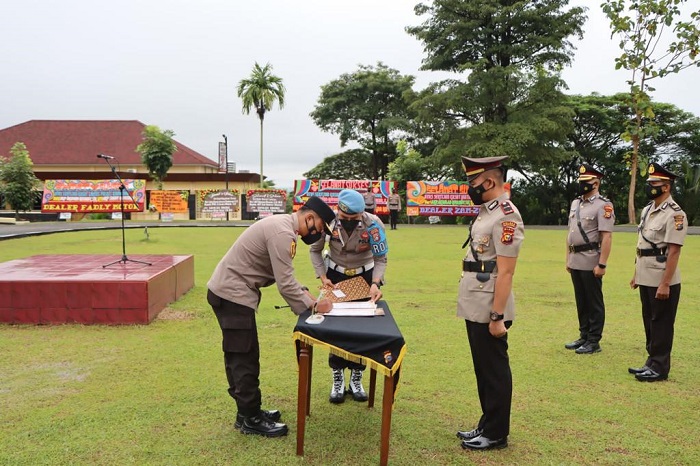 Kapolres Kuansing Pimpin Serah Terima jabatan Kabag Ren,Kasat Lantas dan Kapolsek Benai