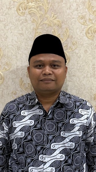 Assoc Prof Dr Rosyidi Hamzah SH MH Terpilih Jadi Dekan Fakultas Hukum UIR