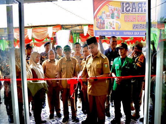 Bupati Kampar Resmikan BUMDes Smart Serasi Desa Tanah Datar