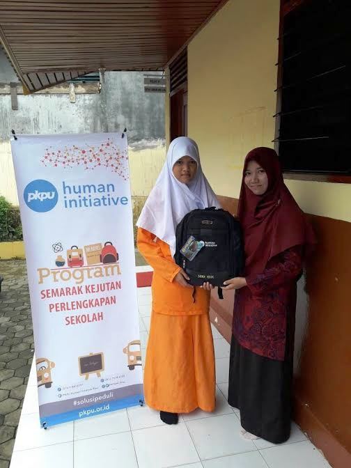 Terima Kasih... PKPU HI RIAU Salurkan Program Sejuta Perlengkapan Sekolah Ke MI Al Fattah