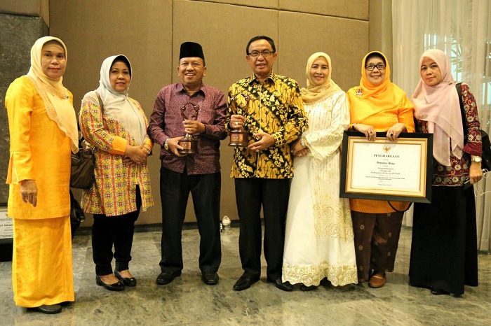 Tak Hanya Pemkab, FAN-GIR Juga Terima Penghargaan Forum Anak Tingkat Kecamatan Terbaik Tahun 2018