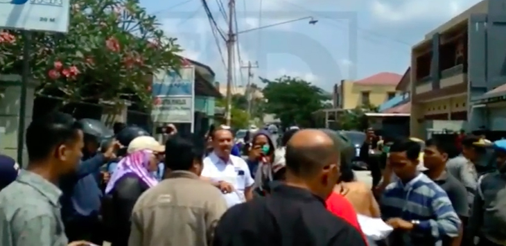Ini Klarifikasi Anggota DPRD yang Persekusi Warga yang Pakai Kaos #2019GantiPresiden