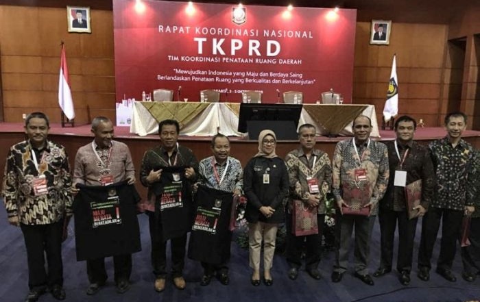 Sekdaprov Riau Jadi Narasumber Acara Rakornas TKPRD di Jakarta