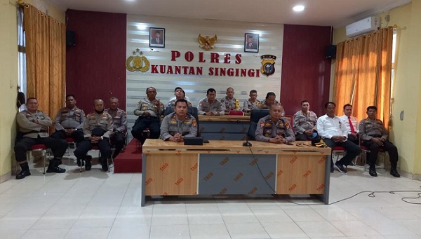 Jajaran Polres Kuansing Ikuti Video Konferensi Sertijab Wakapolda Riau