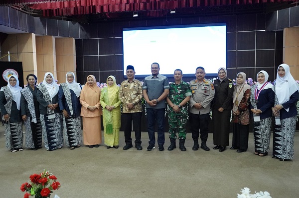 Bupati Harap Peran Bidan Terus Ditingkatkan