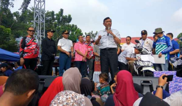 Menko Kemaritiman Ajak Warga Pekanbaru  Ramaikan HUT Damkar di Stadion Rumbai