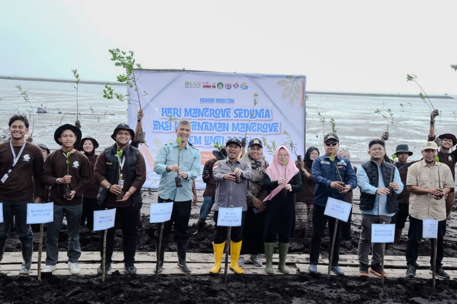 Wabup Bagus Santoso Ajak Mahasiswa Jaga Kelestarian Mangrove di Peringatan Hari Mangrove Sedunia