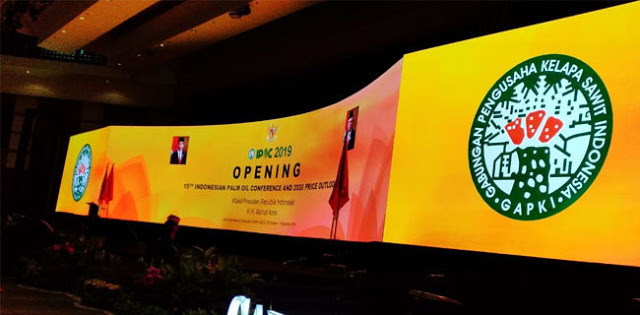 Jokowi Terbitkan Tiga Aturan Dukung Sektor Sawit