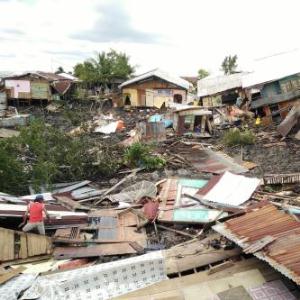 Longsor di Desa Tanjung Baru, 25 Rumah Rusak, 13 Terjun ke Sungai