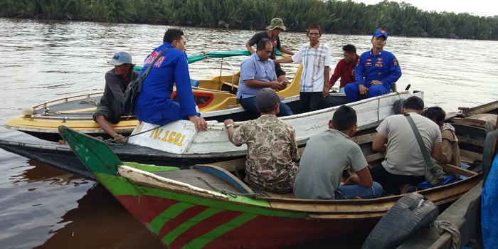 NGERI...Diduga Tersambar Petir, Warga Kateman-Inhil Hilang Saat Bawa Pompong