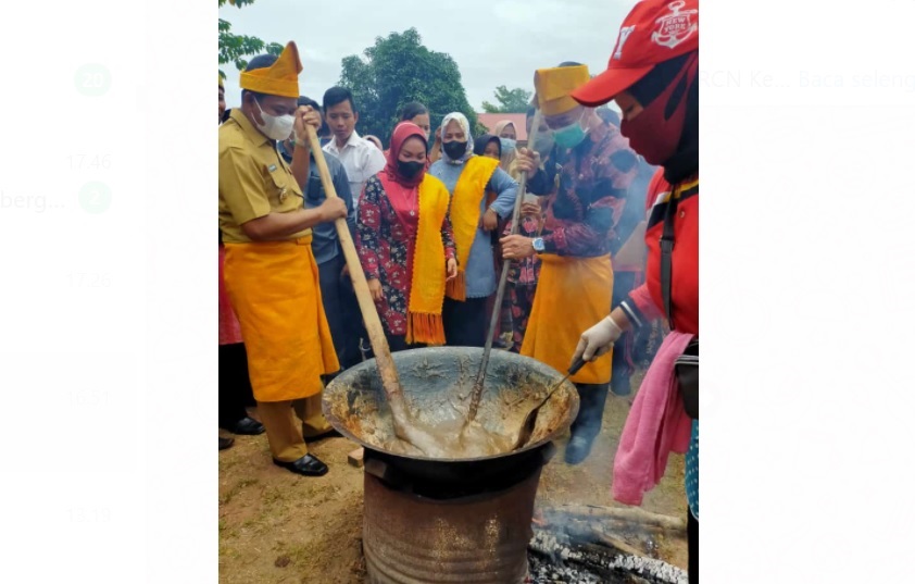 Hadir Pelantikan BRCN Di Tanah Putih, Bupati Dan Wabup Rohil Ajar Masyarakat Cara Mengaduk Dodol