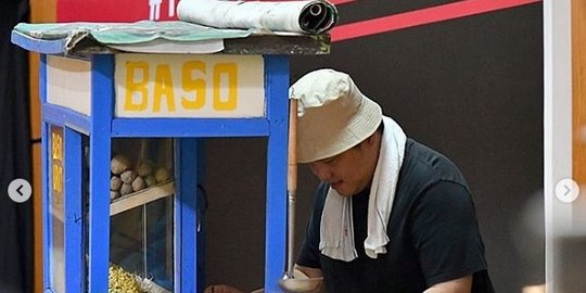 Jokowi Sampai Kaget, Erick Thohir  Nyamar Jadi Tukang Bakso Dihadapannya