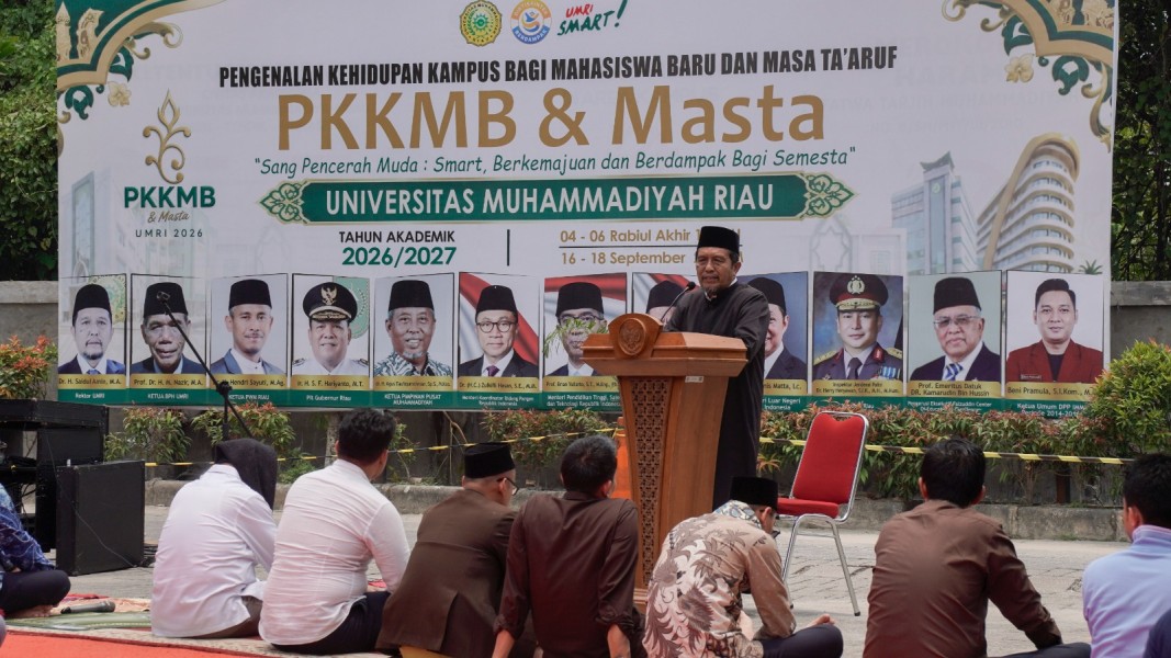 Khutbah Jum’at Rektor UMRI: “Mahasiswa Harus Seimbangkan Heart, Head, dan Hand”