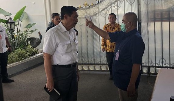 Wah, Gawat, Menteri Luhut Juga Ikut Diperiksa, Istana 'Waspada' Virus Corona