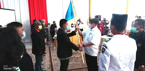 Zulmansyah Sekedang Lantik Pengurus PWI Kuansing