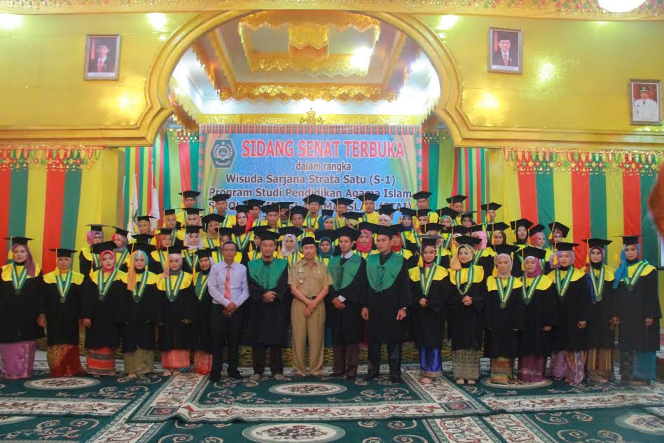 Wisuda civitas akademika STAI Sultan Syarif Hasyim Siak.