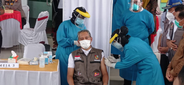 Wawako dan 9 Pejabat Publik Serta Tokoh Agama Selesai Divaksin