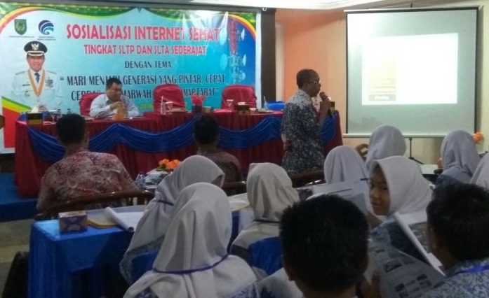 Diskominfo Inhil Sosialisasikan Internet Sehat, Ratusan Pelajar Antusias