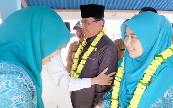 Bupati Inhil Lantik Sekaligus Ambil Sumpah Jabatan Pj Kades Concong Dalam