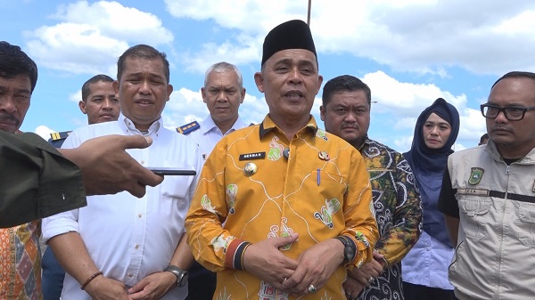 Respon Bupati Inhil terhadap Naik Turunnya Harga Kelapa