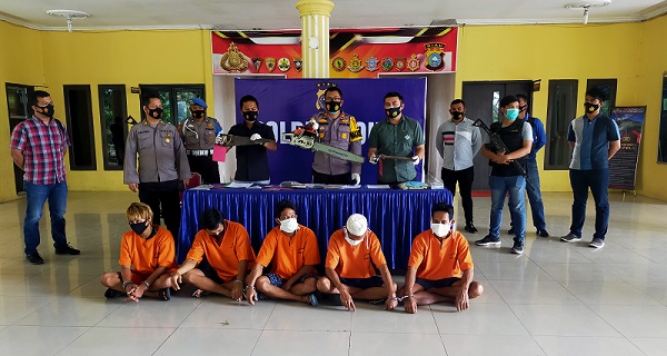 Polres Rohil Amankan 345 Tual Kayu Hasil Ilegal Logging di Sungai Rokan