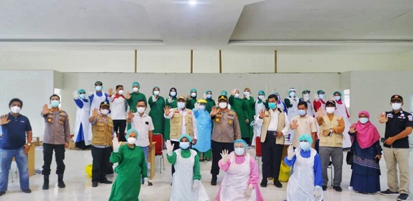 Bupati Alfedri dan Kapolres Tinjau Pelaksanaan  Swab  Antigen Karyawan  PT IKPP Perawang