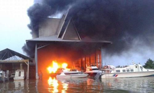 GAWAT...Ternyata Dua Speedboat Pemkab Bengkalis Sengaja Dibakar, Ini Kata Kapolres...