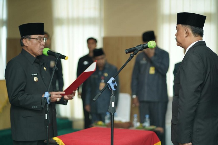 Wardan Lantik 11 Pejabat Tinggi Pratama dan Administrator