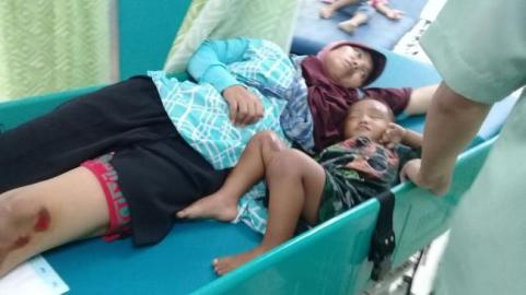 Bonceng Lima Anak Beranak, Pengemudi Motor dilindas Truk dan Tewas