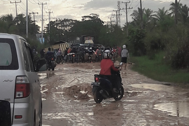 Pemprov Riau Segera Rigit Beton Ruas Jalan Lintas Sungai Beringin-Sungai Luar