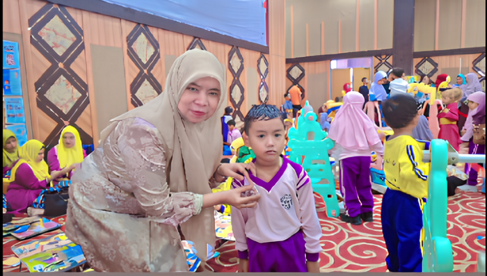 Edukasi  Stunting Lewat  Literasi  Bagi Anak Usia Dini  di Perpustakaan Tenas Effendy