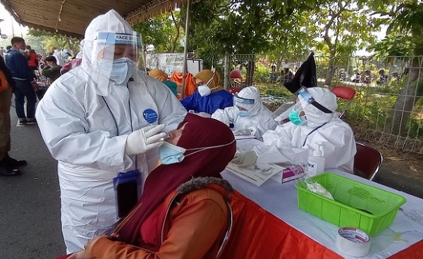 WADUH... Terjaring Penyekatan, 577 Orang Lari Tinggalkan KTP Saat Hendak Dilakukan Tes Swab