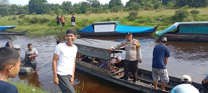 Penampakan Buaya 4 Meter di  Lintaga Sakti Hebohkan Warga Siak Hulu
