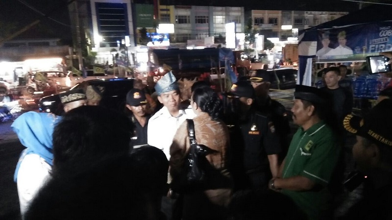 Ribuan Warga dan Tari Tambua Tansa Sambut Kehadiran DR Firdaus ST MT di Tabek Gadang-Pekanbaru