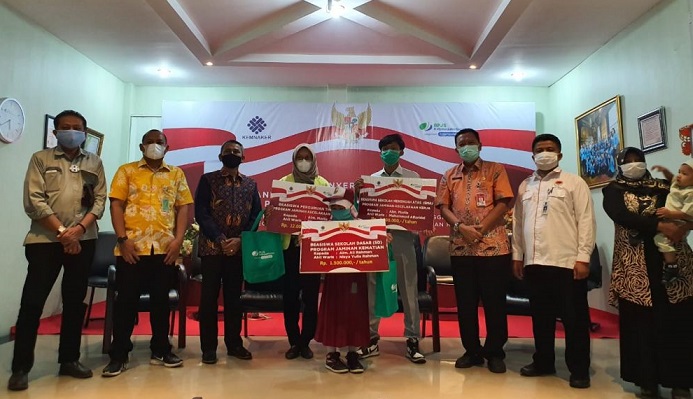 641 Pelajar Riau Terima Beasiswa JKM dan JKK Ketenagakerjaan