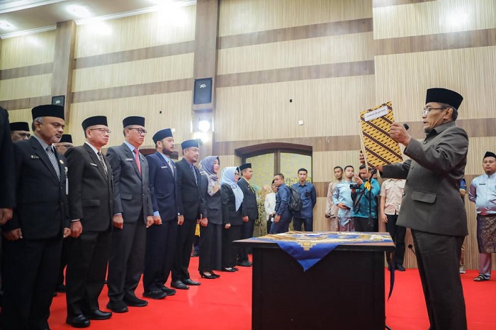 Wawako Dumai Lantik Pejabat Eselon II dan Administrator