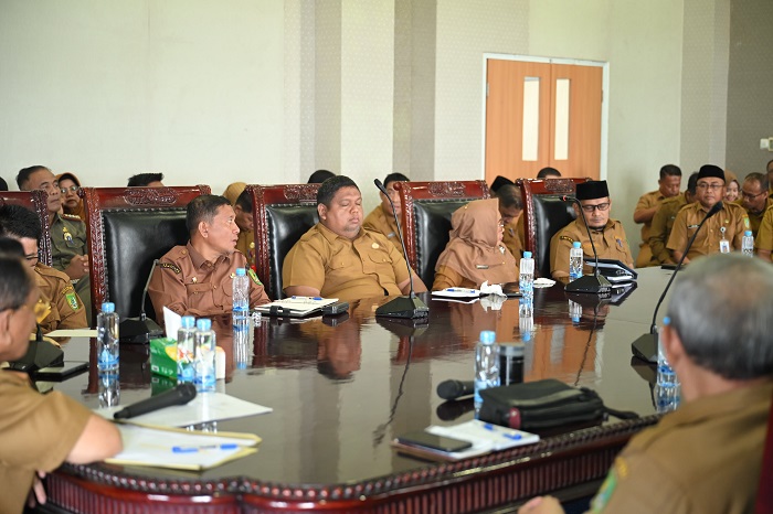 Bupati Rohil Pimpinan Rapat Kerja Bersama Seluruh Kepala Dinas