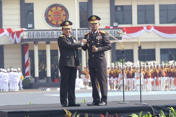 Sertijab dengan Tito Karnavian, Idham: Saya Wakafkan Diri 14 Bulan untuk Polri