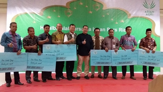 Sukses Cegah Kebakaran, Asian Agri Serahkan Hadiah Rp100 Juta pada sembilan Desa di Riau dan Jambi