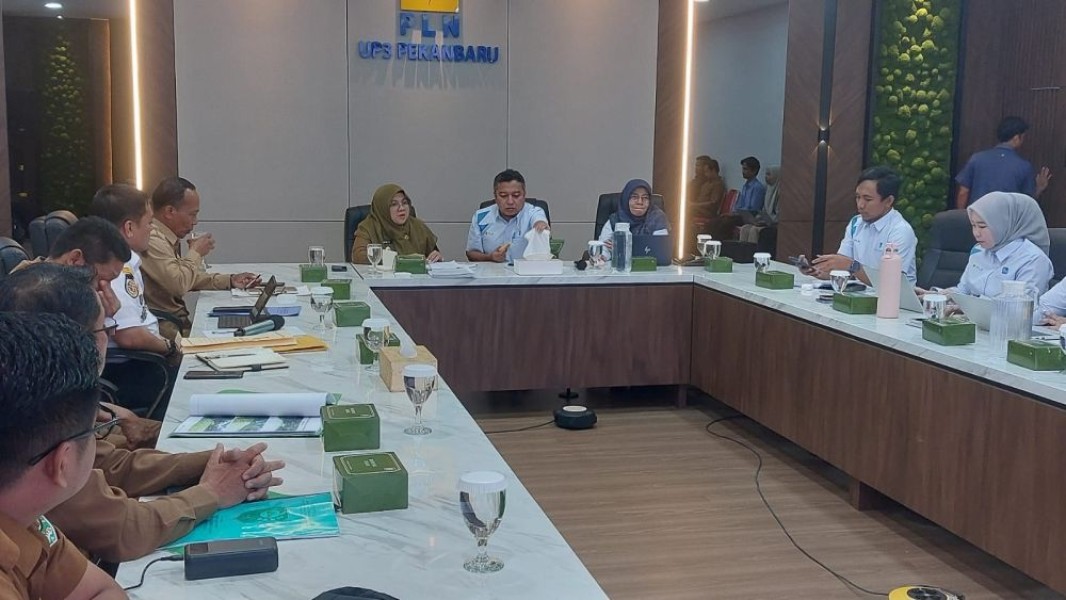 Bupati Siak Datangi PLN, Keseriusan Tuntaskan Listrik Hingga Pelosok Desa