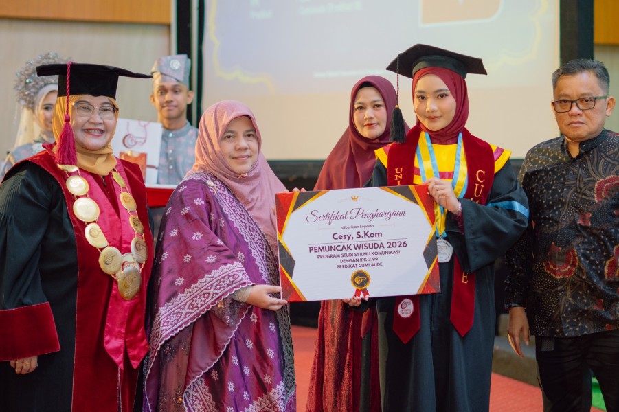 Gelar Sidang Terbuka Senat, 115 Mahasiswa Universitas Abdurrab Diwisuda