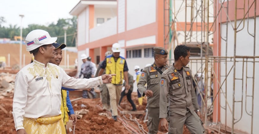 Sekolah Rakyat Kuansing Hampir Rampung, Plt Bupati Pastikan Progres Sesuai Target