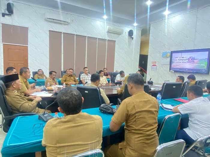 Pemkab Pelalawan  Rapat Fasilitasi Progress Pekerjaan Penanganan Jalan Lintas Bono
