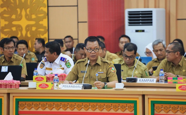 Pemindahan Bandara SSK II Muncul Kembali Dalam Pembahasan RTRW Provinsi Riau, Begini Kata Sekda...