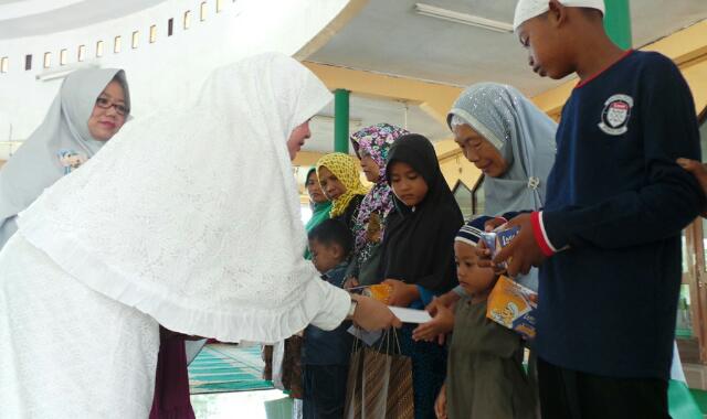 Warga Pangkalan Kerinci Bersyukur Terima Santunan